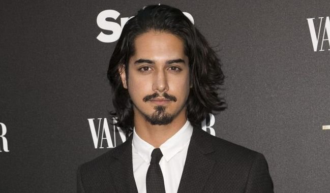 shaft avan jogia as karim hassan.jpg