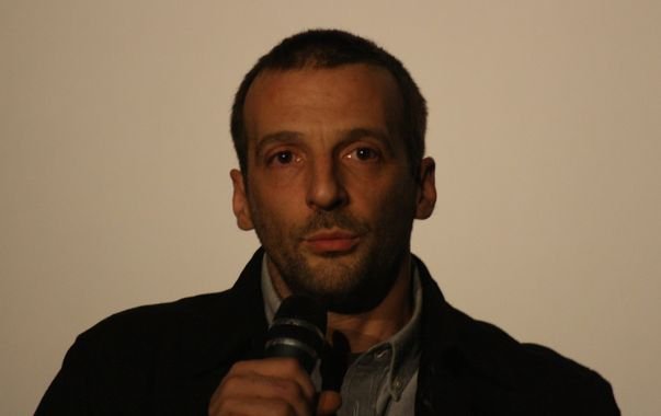 chant mathieu kassovitz as ViceAmiral d'escadre, Amiral commandant de la force océanique stratégique ALFOST.jpg