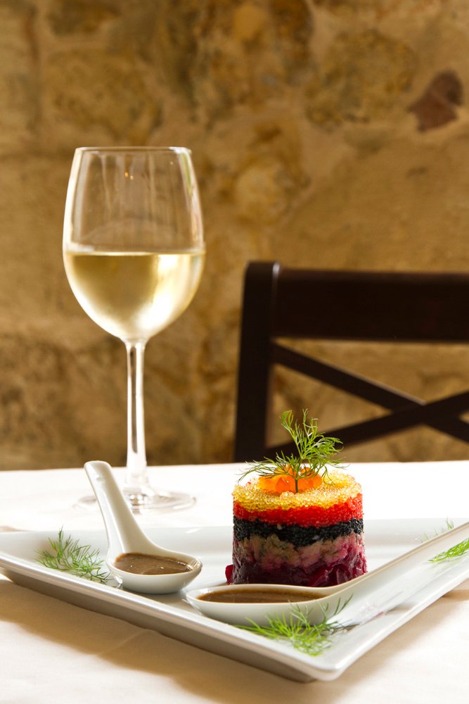 070_smoked_salmon_with_beetroots_and_caviar.jpg