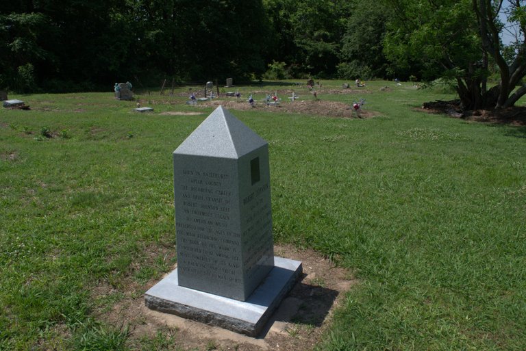 RJ Grave 1.jpg