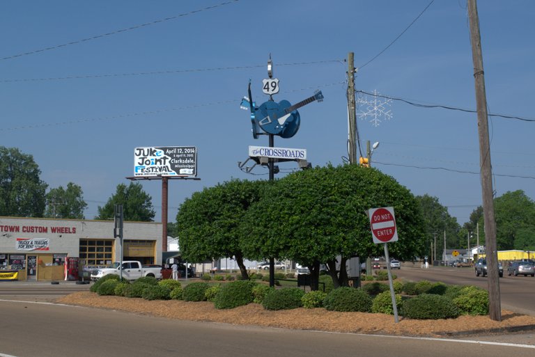 Clarksdale Crossroad.jpg