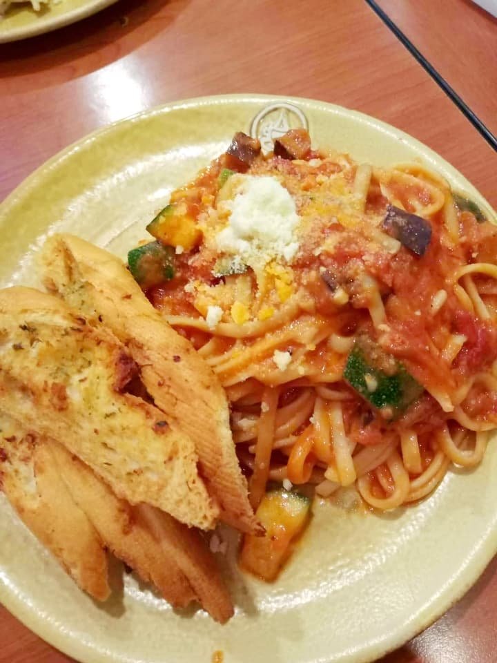 tomato  basil linguine.jpg