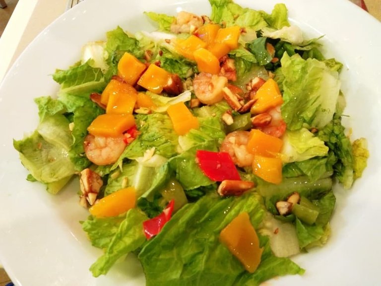 mango shrimp salad.jpg