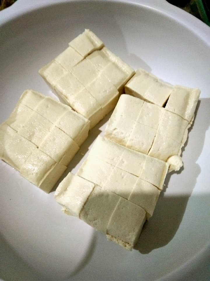 tofu, sliced.jpg