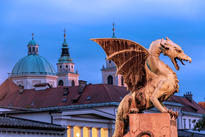 slovenia_ljubljana_dragon_bridge_church_night_reduced1.jpg