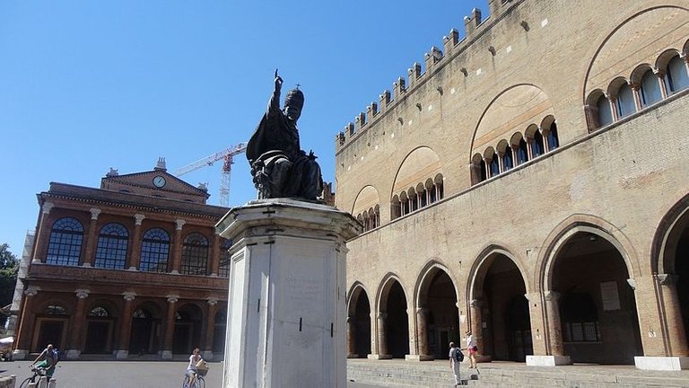 PIAZZA_CAVOUR_RIMINI.jpg