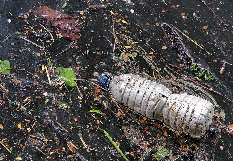 https://steempeak.com/news/@truthproductions/activists-remove-40-tons-of-trash-from-the-great-pacific-garbage-patch