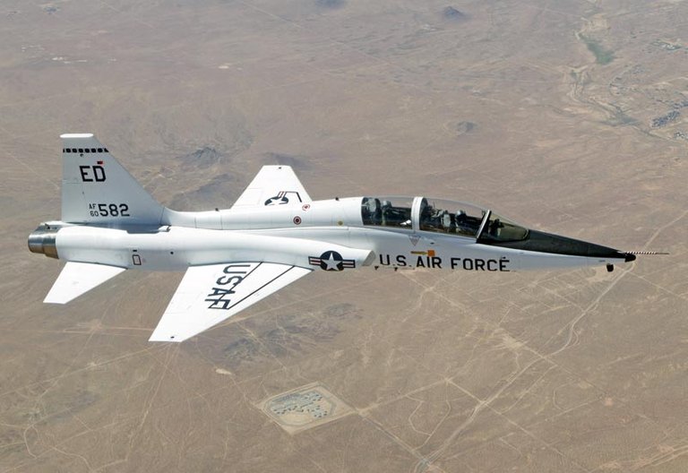 Northrop T38 Talon.jpg