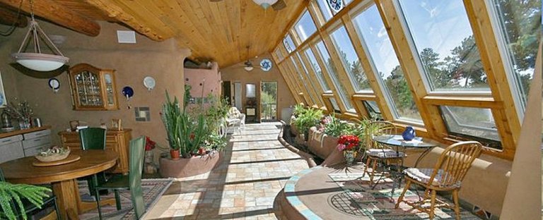 earthship_interior_custom.jpg