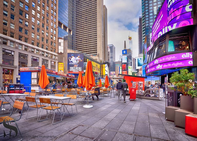 1 1 MF Times Square5.jpg