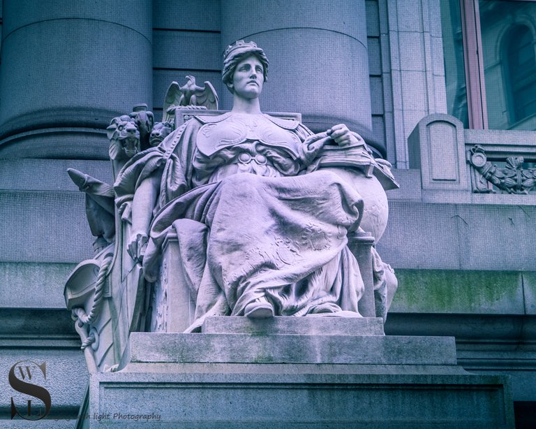 1 1 Statues National Archives NYC_4.jpg