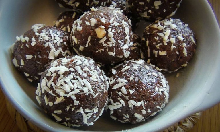 protein ball bowl closeup