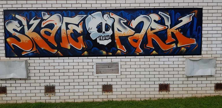 20190913_skate_park_graff1.jpg