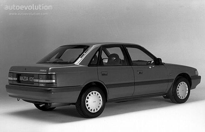 MAZDA626-Mk-3-Sedan-923_1.jpg