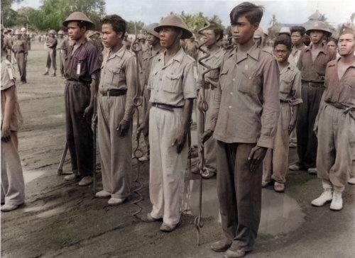 Laskar Rakyat di Jogja, 1947. Spaarnestad. Colorized..jpg