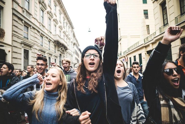 politically-correct-millennials-protesting-1440x961.jpg