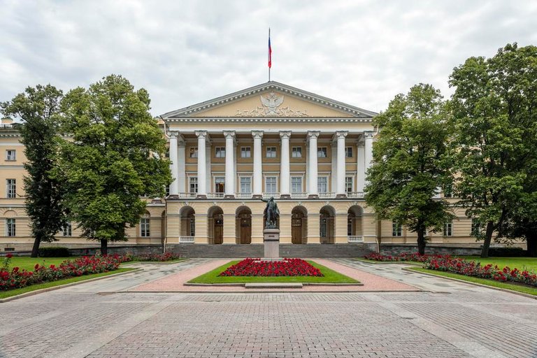 smolny institute.jpg