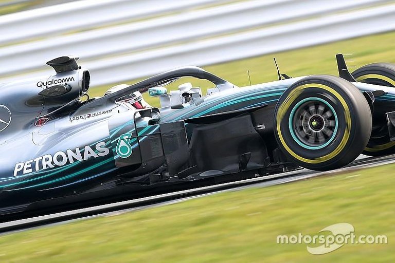 f1-mercedes-amg-f1-w09-launch-2018-lewis-hamilton-mercedes-amg-f1-w09-7605805.jpg