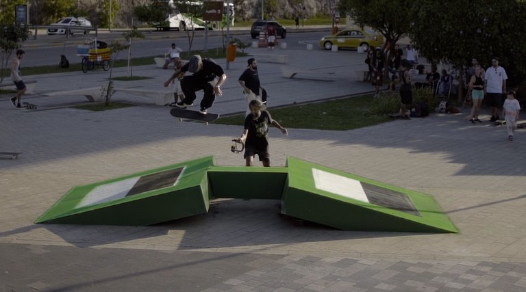 EDIT_FINAL_MASTER.00_06_29_29.Quadro013