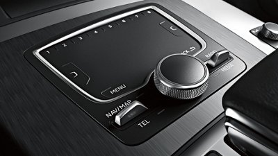 2018-Audi-Q5-mlp-interior-gallery-carousel-touchpoints-knobs.jpg