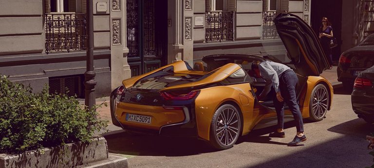 Screenshot_2018-09-24 BMW i8 Roadster the new version of the plug-in hybrid(1).jpg