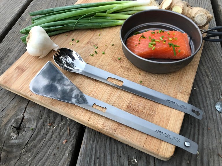 Full-Windsor-The-Splitter-titanium-multi-utensil-bike-packing-spork-spatula-tongs-all-in-one-5.jpg