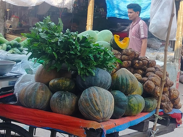 A touch of nature and a fresh morning: The joy of visiting the market