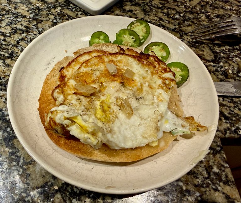 Eggs on bagel