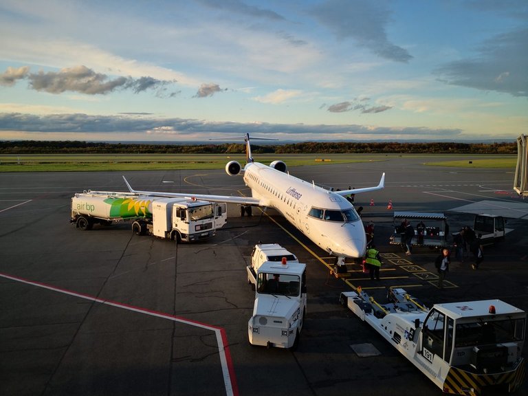 Flugzeug in Paderborn-Airport