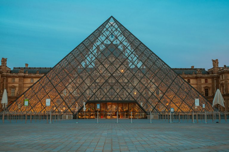 © Ruben Cress - Pyramide du Louvre