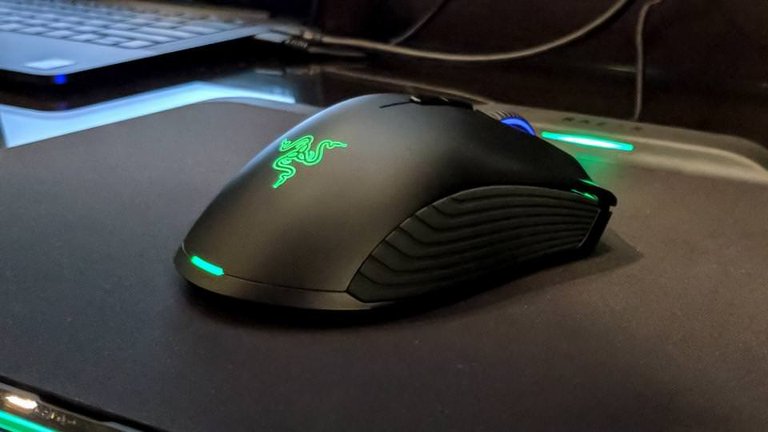 razer_mamba_hyperflux_firefly_hyperflux_3_0.jpg