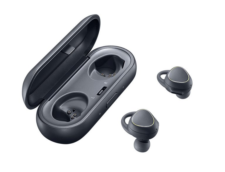 fr-gear-iconx-r150-sm-r150nzkaxef-000000011-dynamic-combination3-black.jpeg