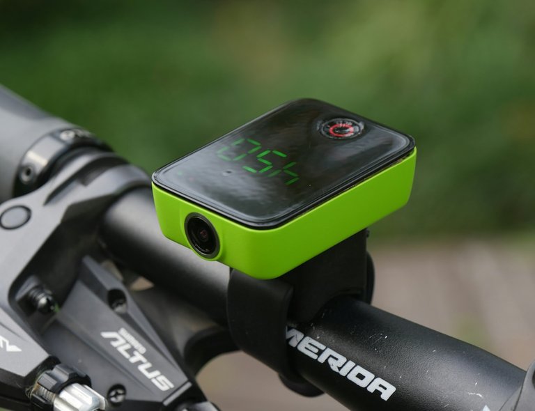 Camile-Camera-GPS-for-Cycling-More-01.jpg