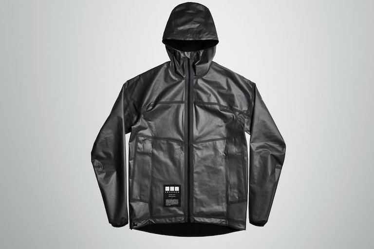 vollebak-graphene-jacket-1.jpg