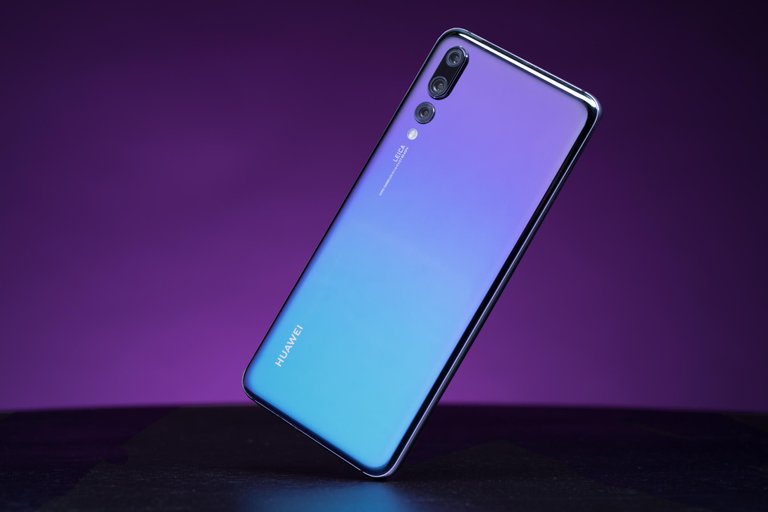 huawei-p20-pro-hero-promo-7.jpg