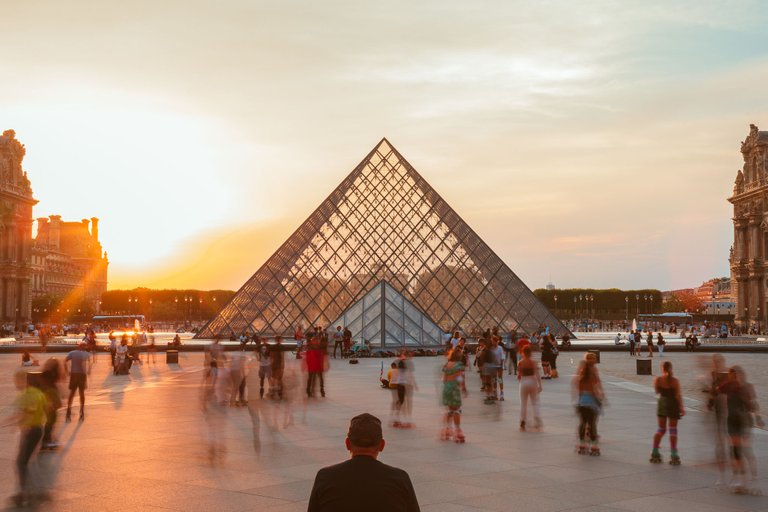 © Ruben Cress - Pyramide du Louvre