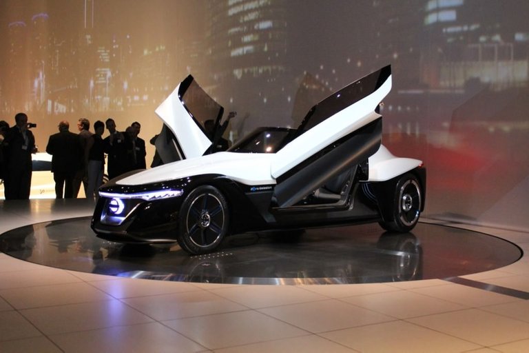 nissan-bladeglider-electric-sports-car-concept--2013-tokyo-motor-show-live-shots-preview-event_100446309_l.jpg