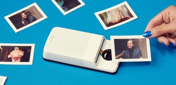 171116-motorola-moto-mods-polaroid-instashare-printer-03-580x282.jpg