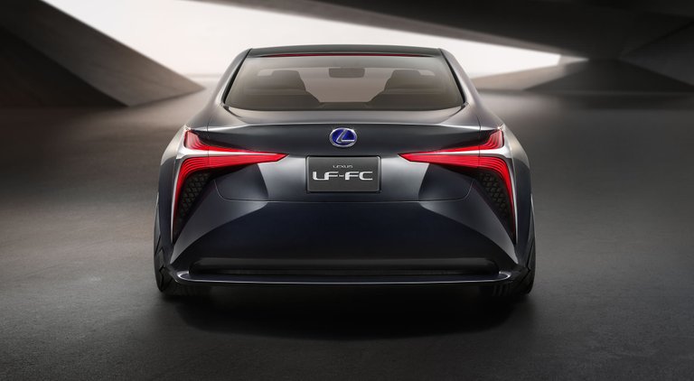 14-Lexus-FCV-LFFC-2000x1100-lex-ffc-cy15-0003.jpg