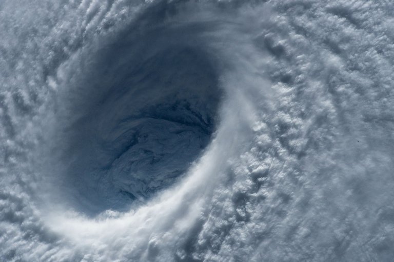typhoon whirl