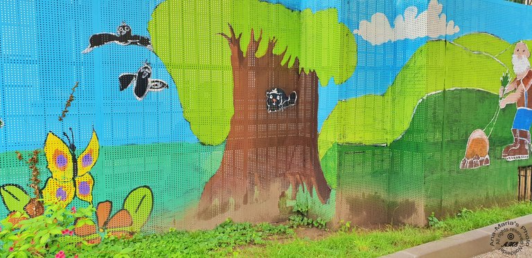 Mural of Tree, Wood