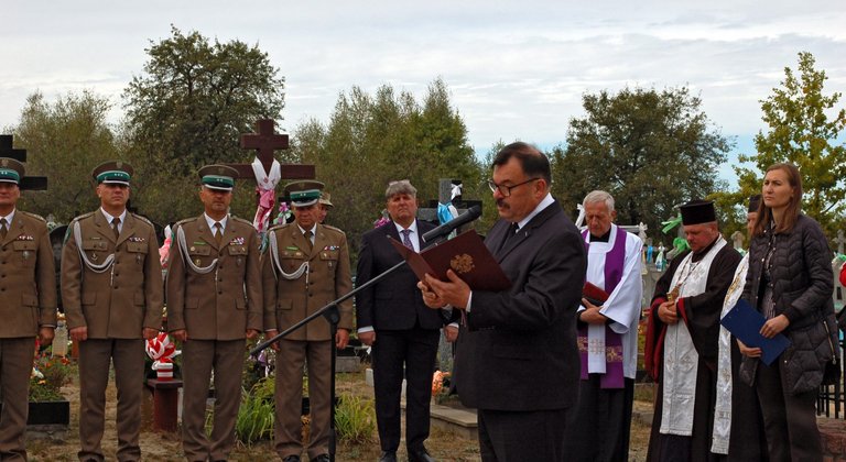 Mielniki - przemawia konsul RP z Łucka