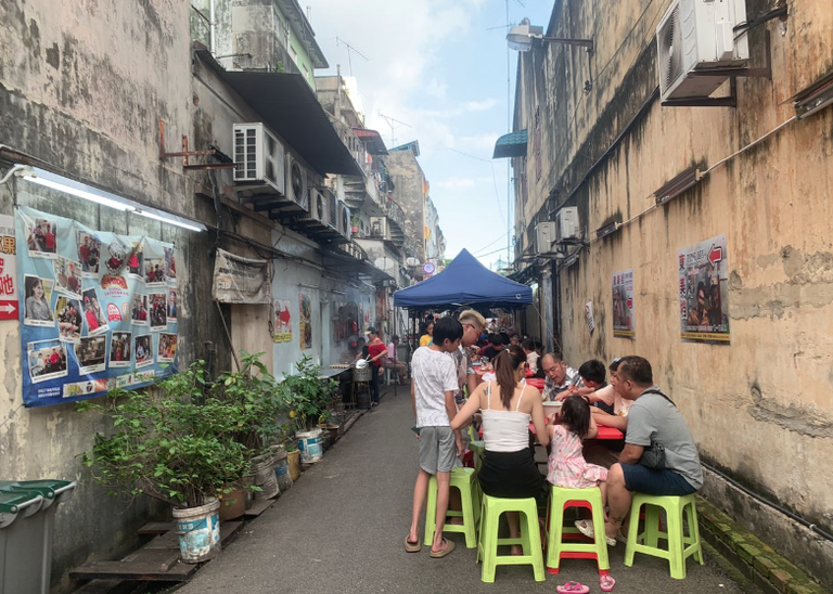 THE BACK ALLEY STREET FOOD