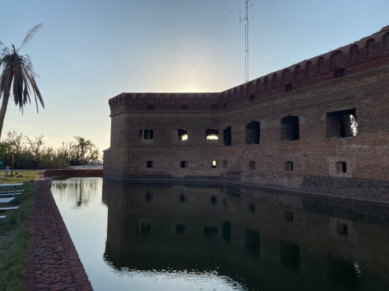 Sunset behind the fort