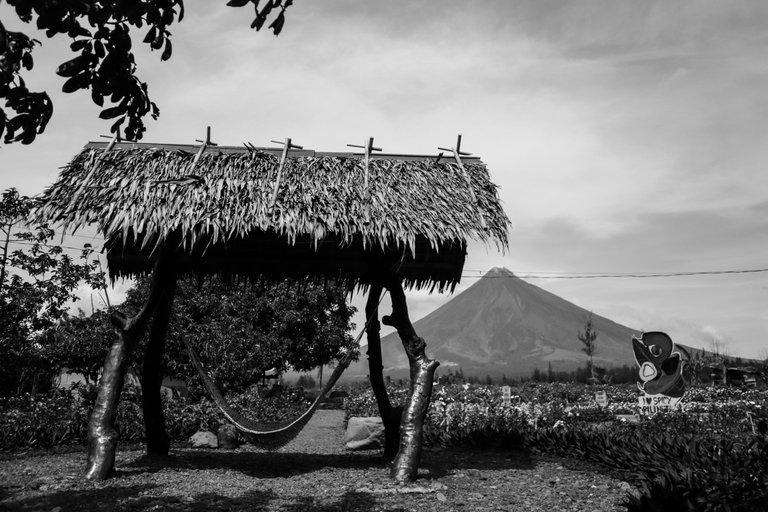 tranquil_and_solitary_swing_by_an_iconic_volcano.jpg