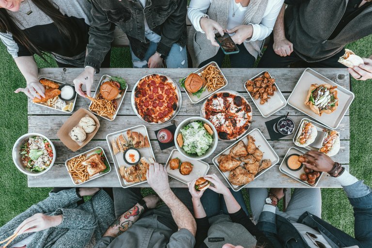 A Family That Eats Together 