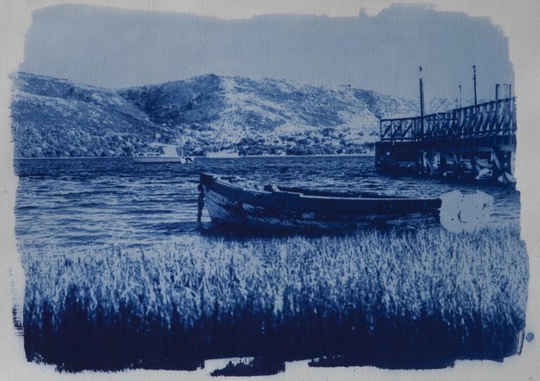 fishing_boat_knysna_lagoon.jpg