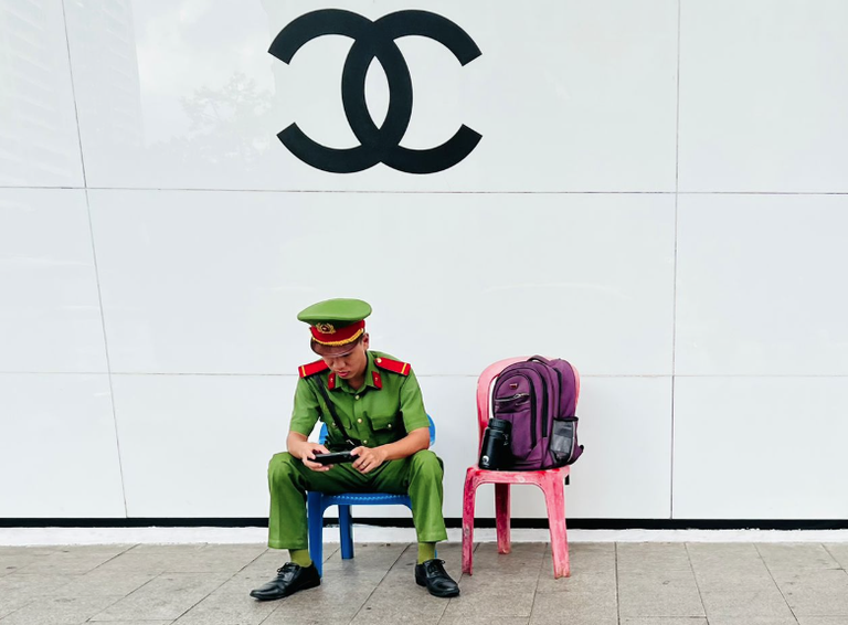 Street photography - Just chilling around