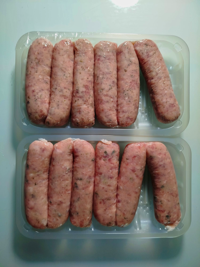 Cumberland or Lincolnshire sausages are traditionall