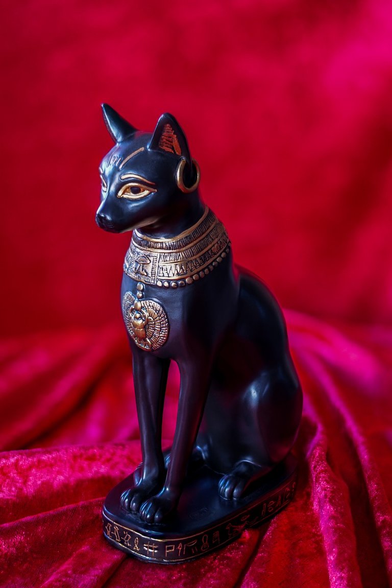 bastet_cat_g09c5559b9_1280.jpg